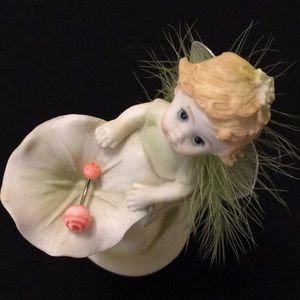 NWOT peachy/orange swirled belly ring